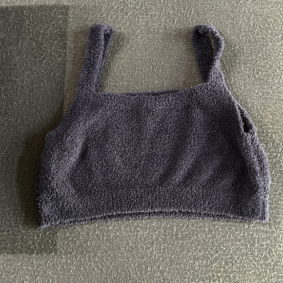 Uniqlo top - Picture 4 of 4